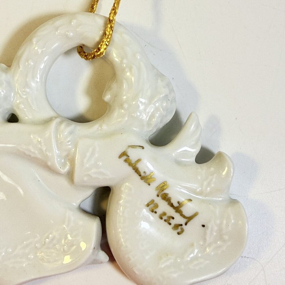 Christmas Tree Ornament Caroling Wreath Haviland Limoges Signed France 1986 - Picture 16 of 16